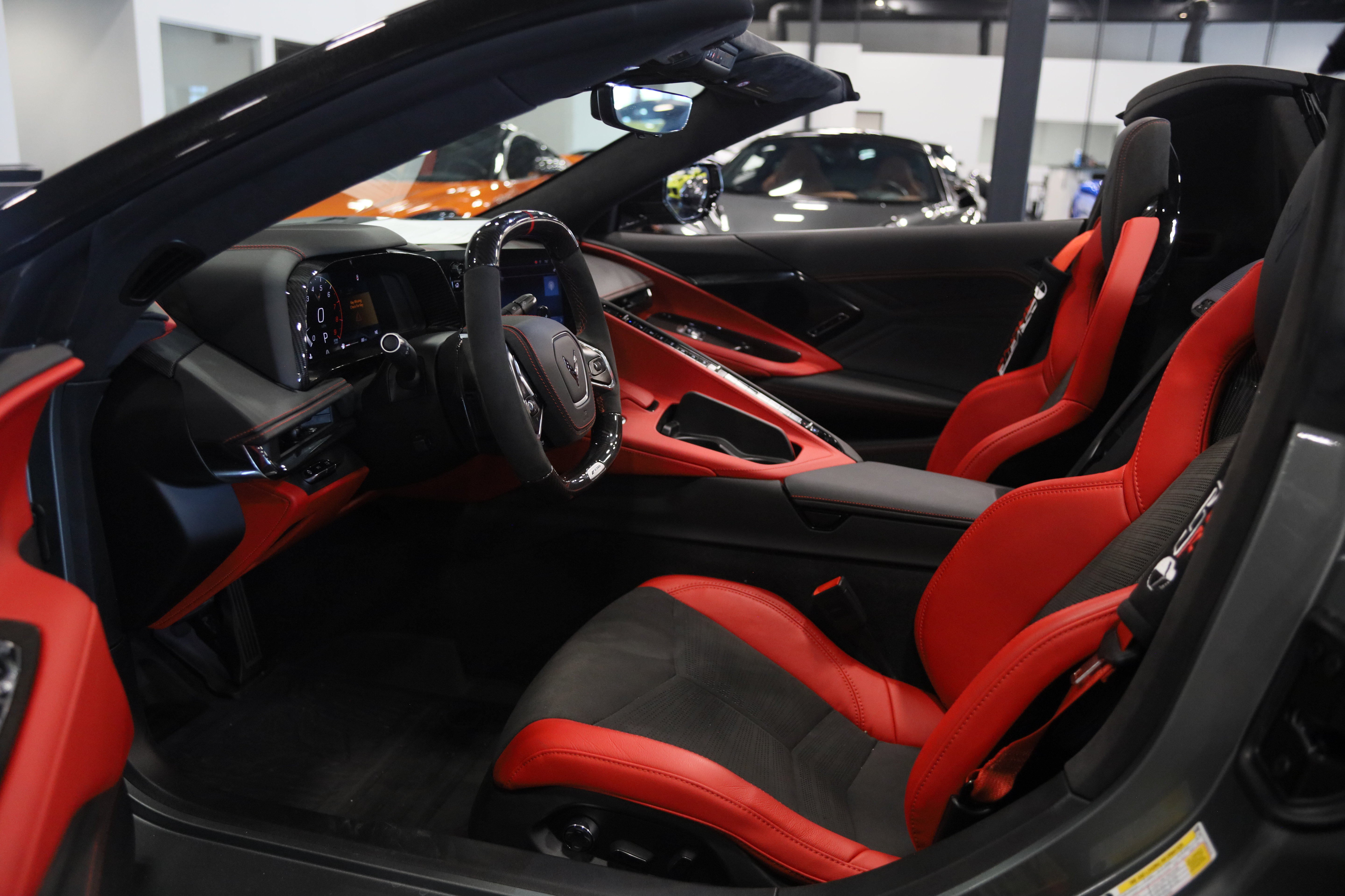 Used 2024 Chevrolet Corvette Z06 RWD image 18
