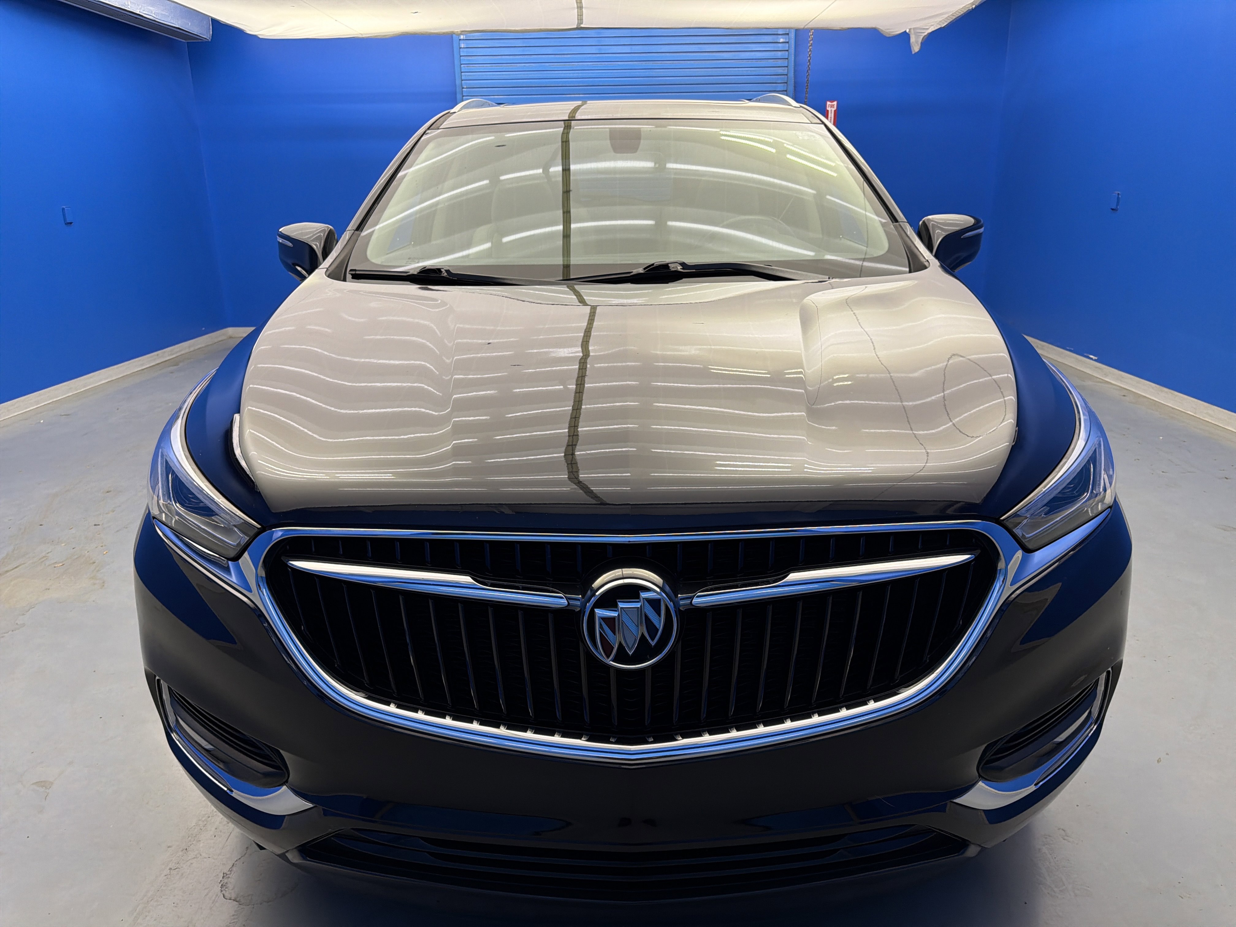 Used 2020 Buick Enclave Essence w/ Sound and Sites Package AWD/4WD image 3