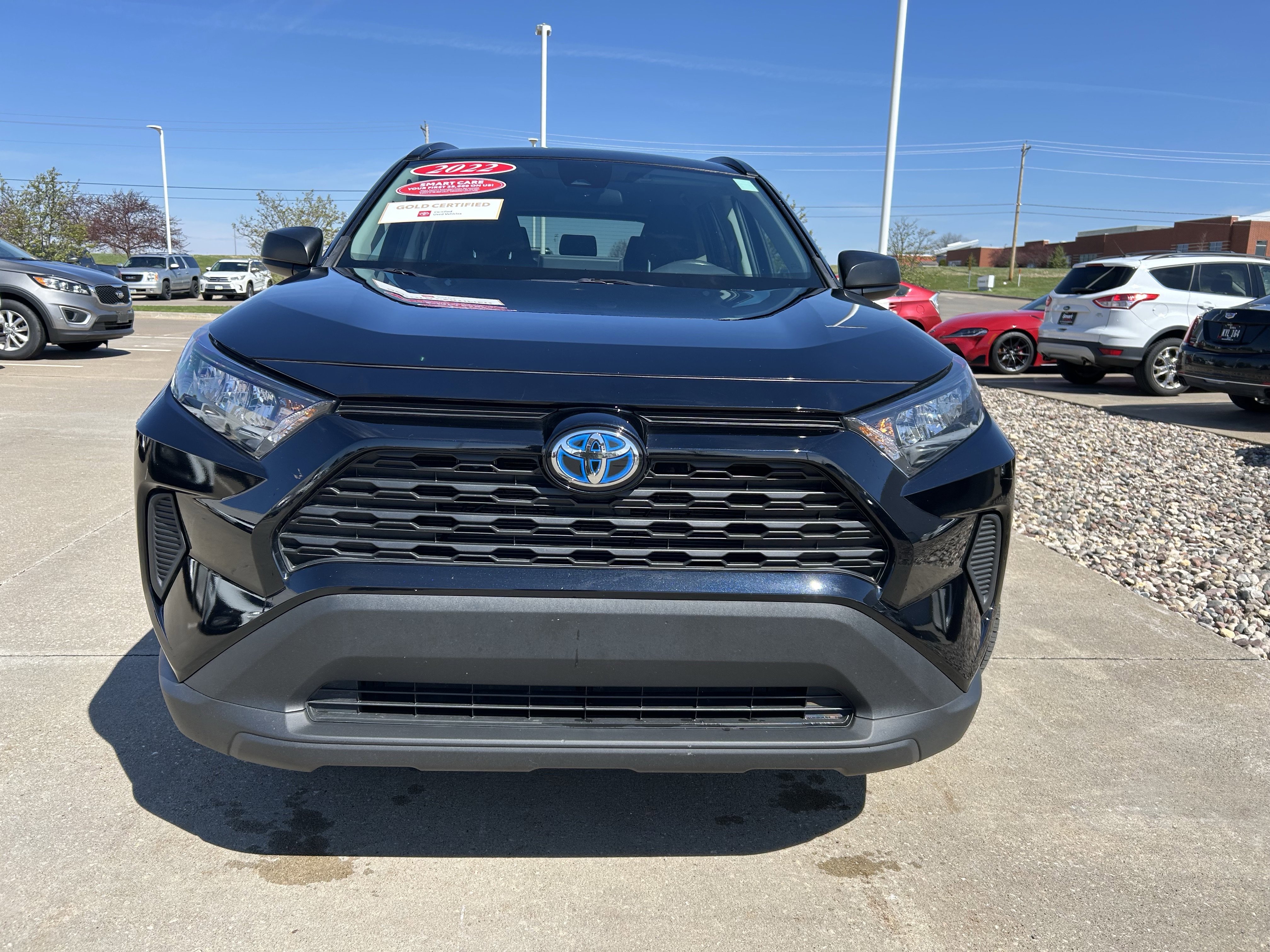 Certified 2022 Toyota RAV4 LE AWD/4WD image 2