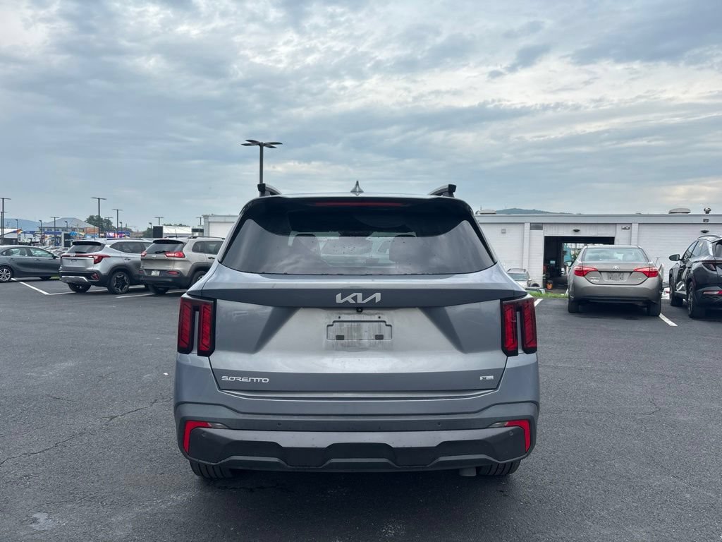 Certified 2024 Kia Sorento X-Line EX AWD/4WD image 4