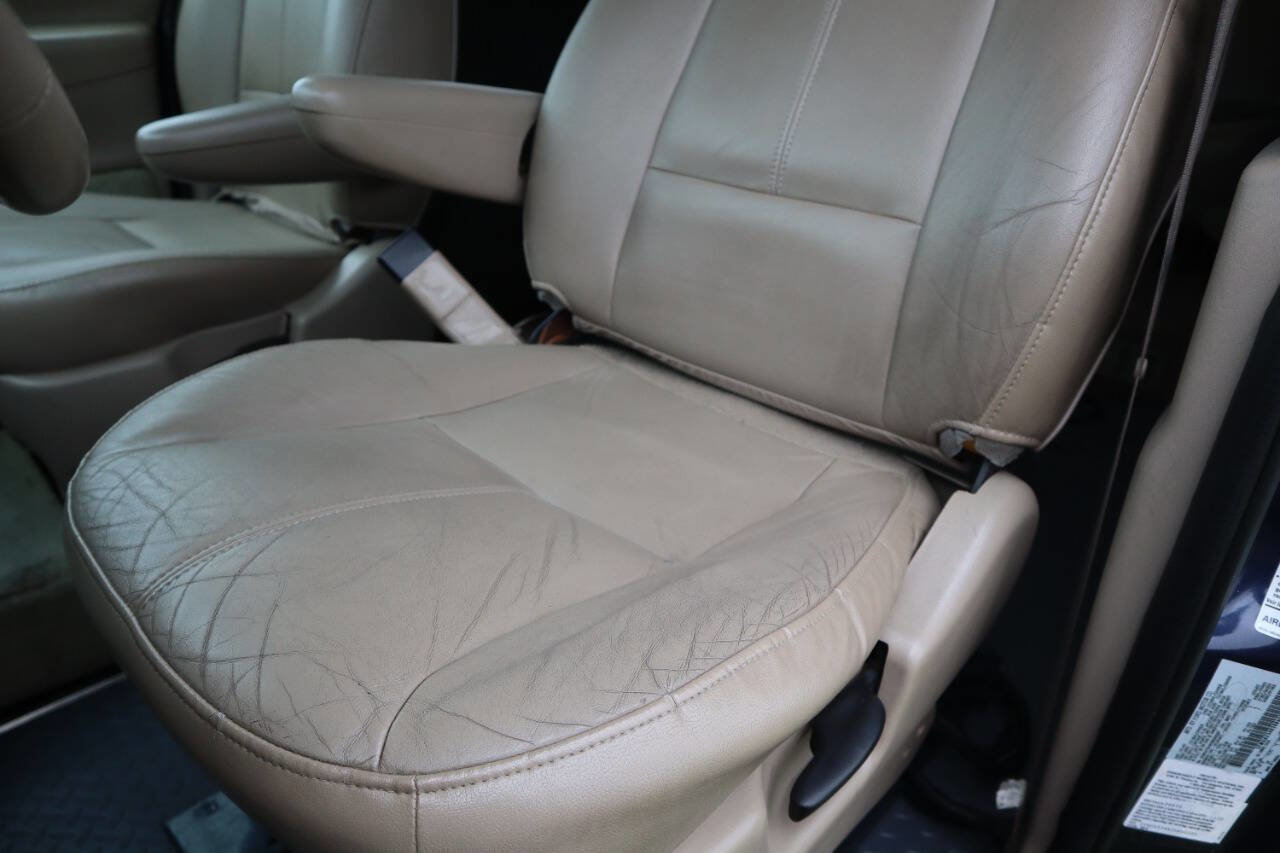 Used 2002 Ford Windstar SEL FWD image 14