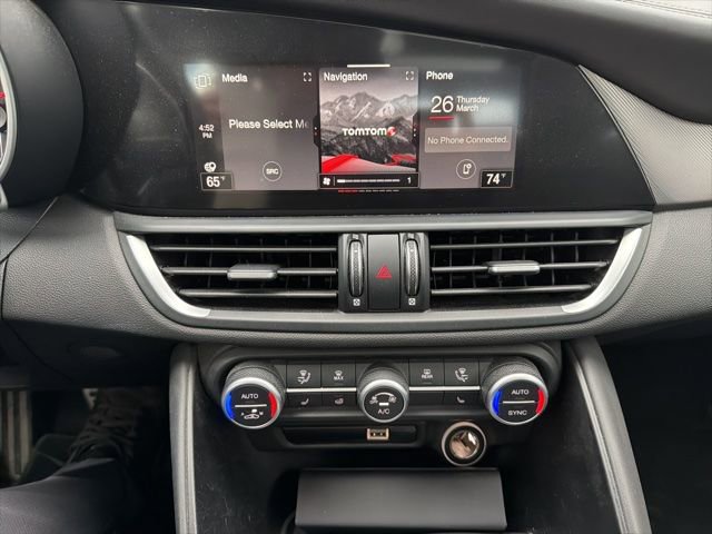 Used 2021 Alfa Romeo Giulia Ti Sport image 17