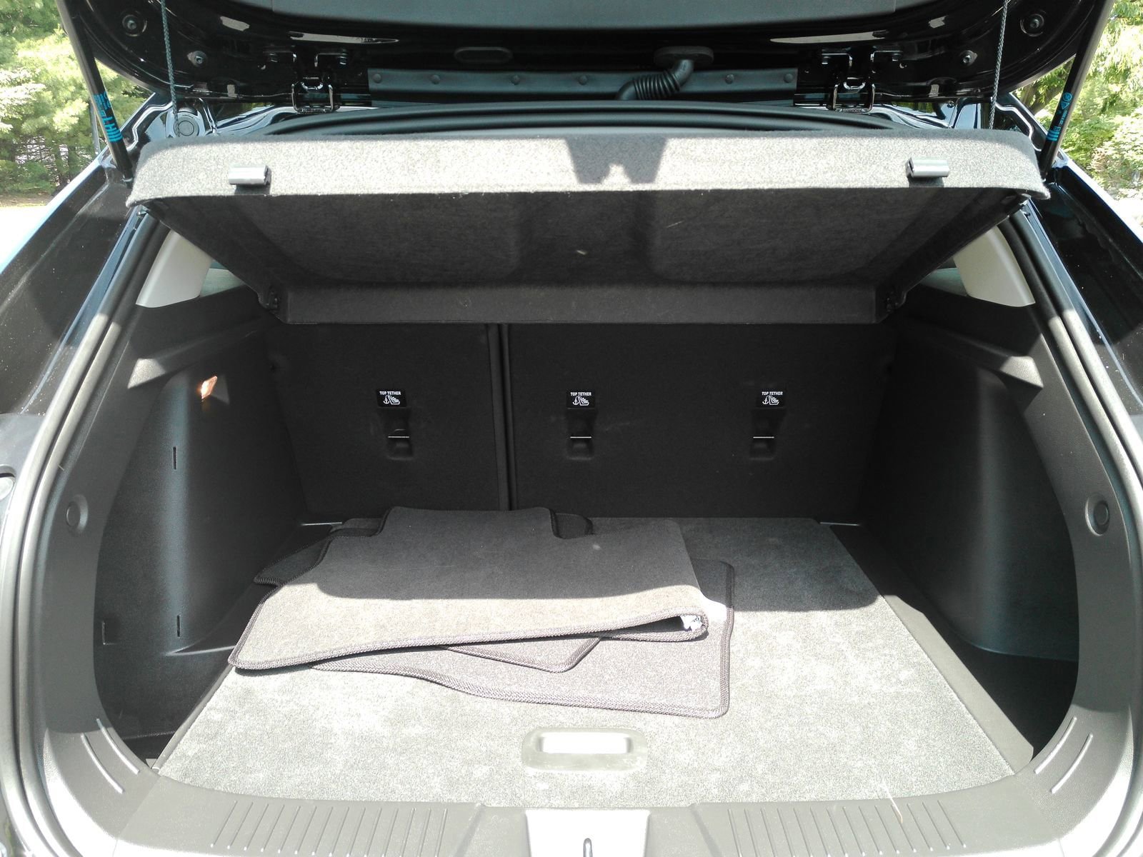 Used 2025 Chevrolet Trax LT FWD image 8