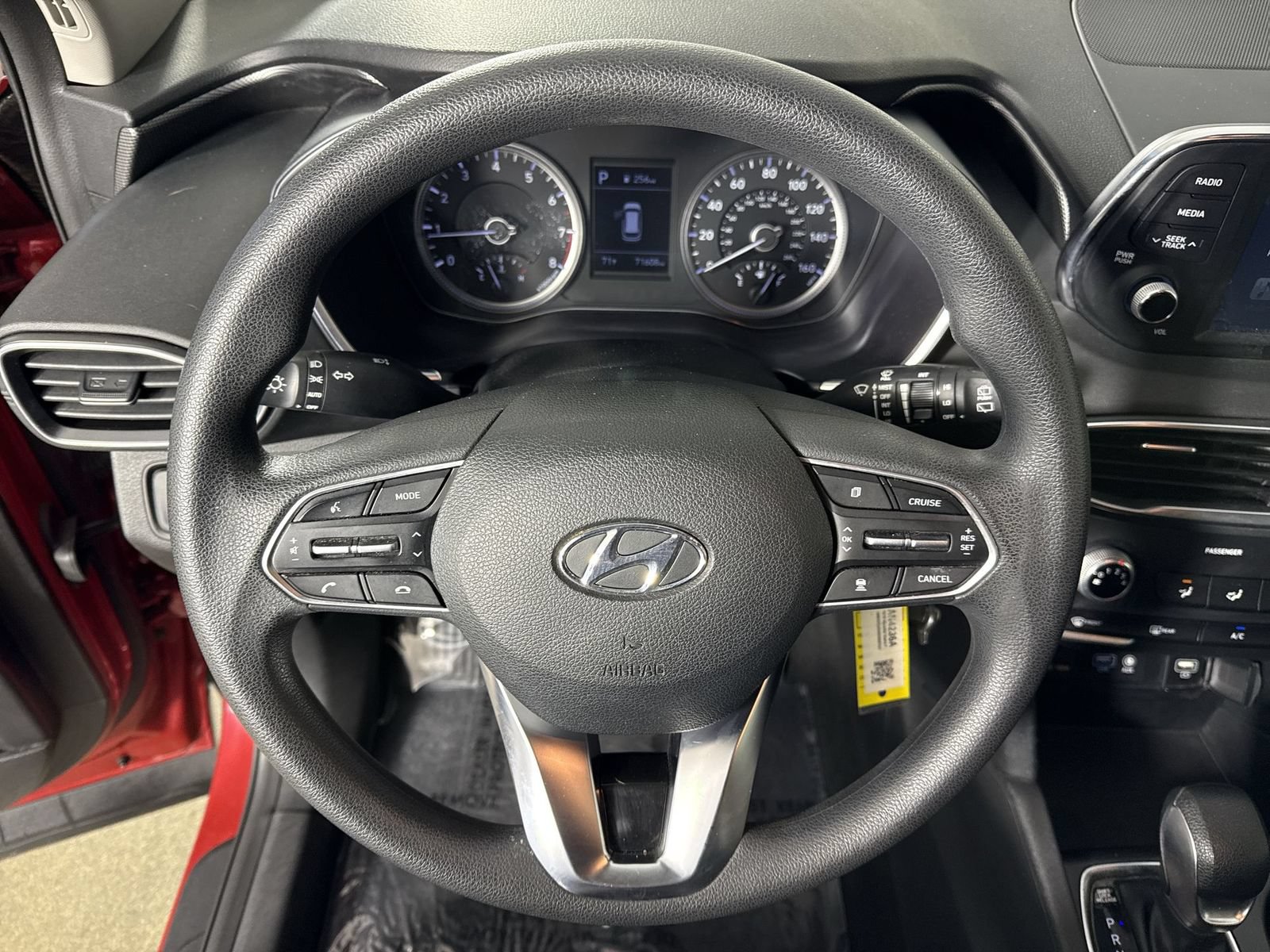 Used 2019 Hyundai Santa Fe SE AWD/4WD image 11