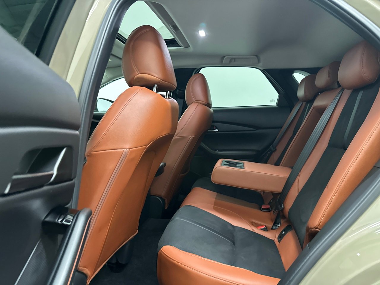 Used 2025 MAZDA CX-30 Carbon image 17