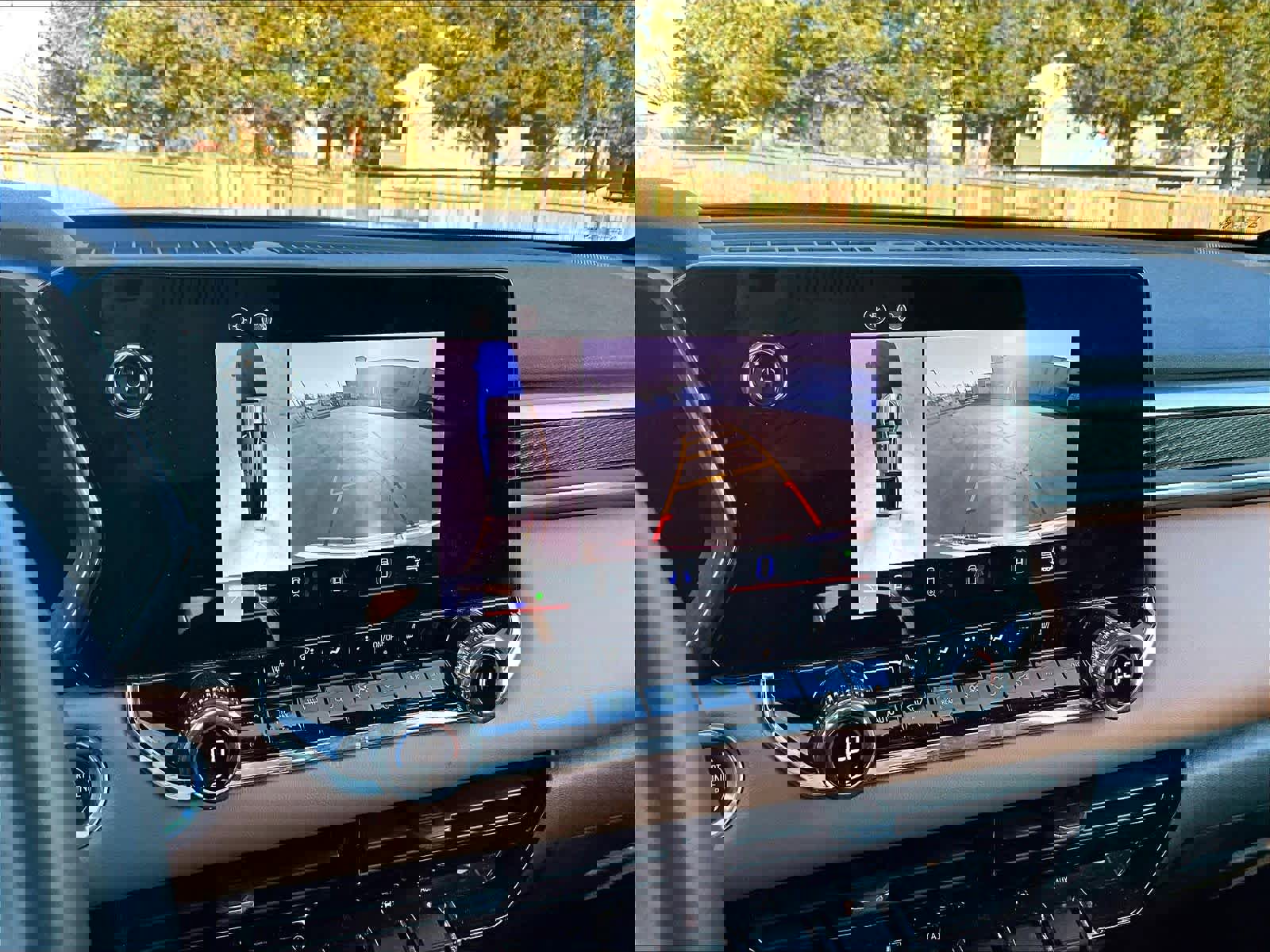 Used 2023 GMC Canyon AT4 w/ Technology Package image 22