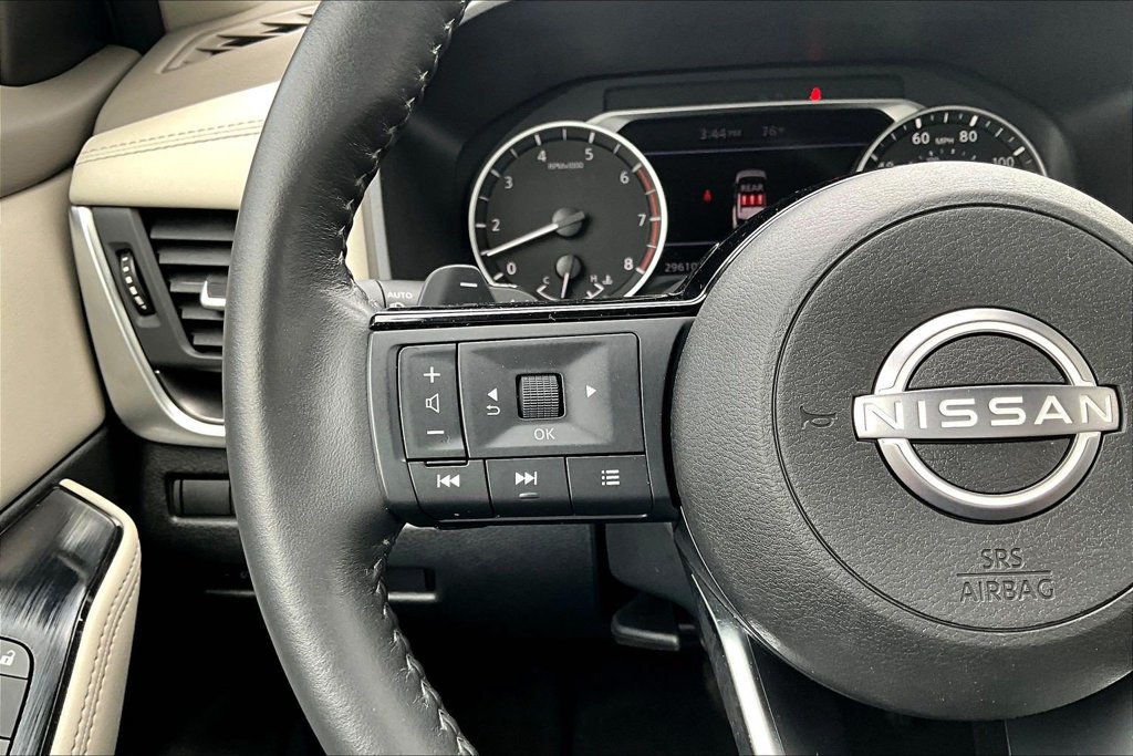 Certified 2023 Nissan Rogue SV w/ SV Premium B Package AWD/4WD image 11
