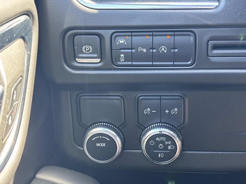 Used 2023 GMC Yukon SLT image 24