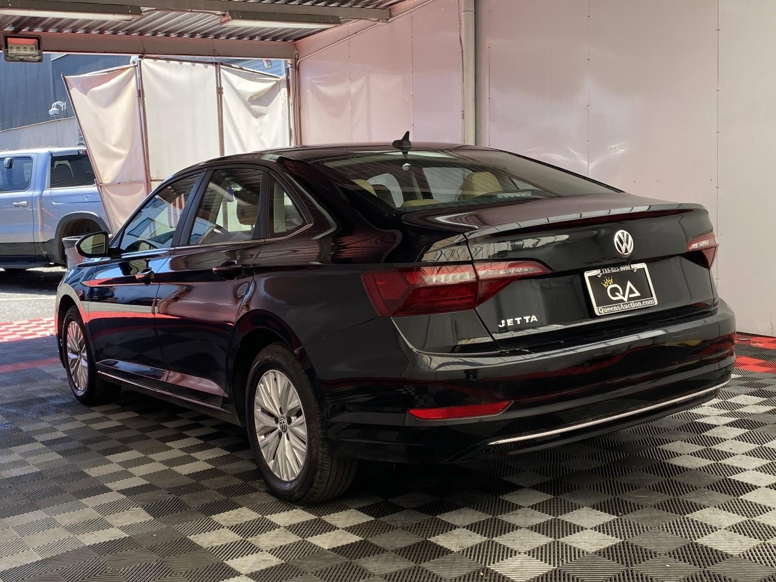 Used 2020 Volkswagen Jetta FWD image 4