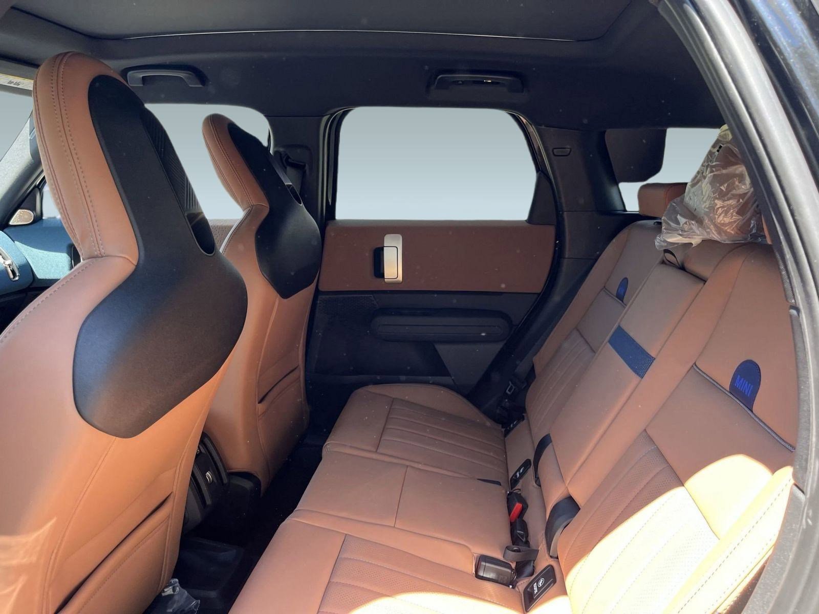 Used 2025 MINI Cooper Countryman S w/ Comfort Package Max image 24