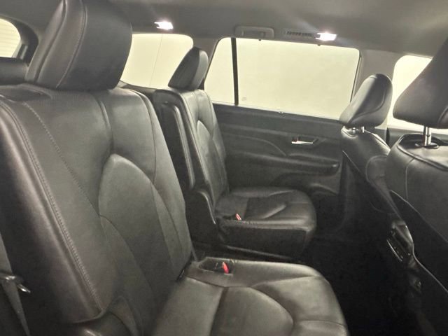 Used 2024 Toyota Grand Highlander Limited image 18