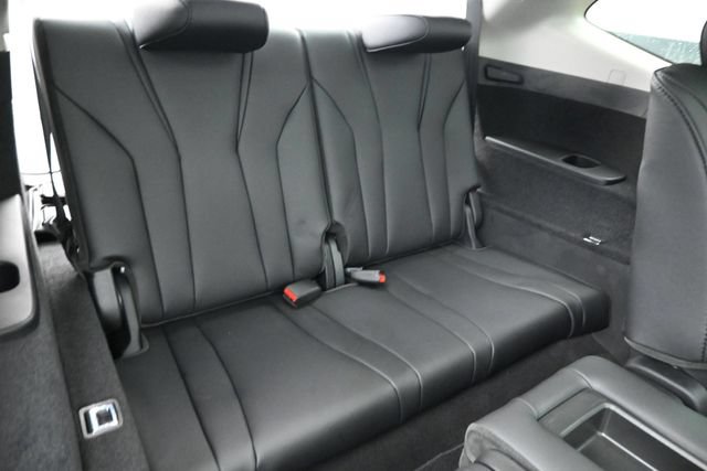 Used 2025 Acura MDX SH-AWD image 9
