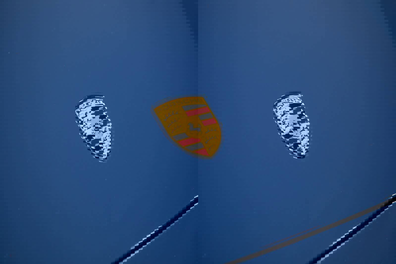 Certified 2023 Porsche Taycan 4 Cross Turismo image 33