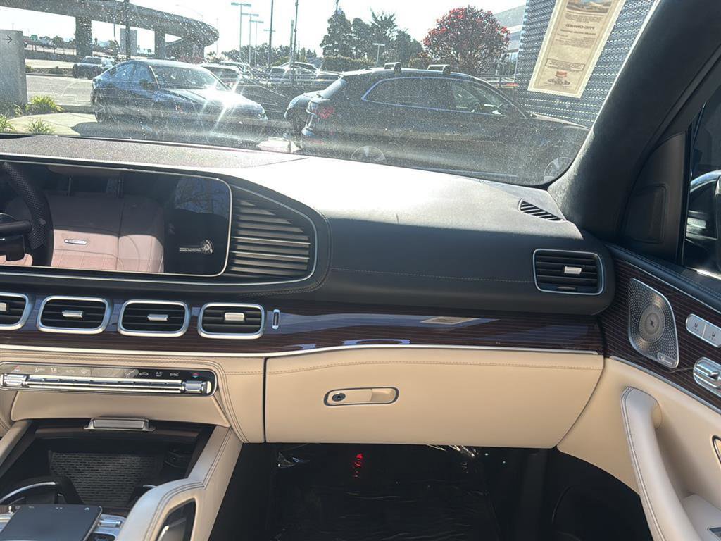 Used 2023 Mercedes-Benz GLS 63 AMG 4MATIC image 11