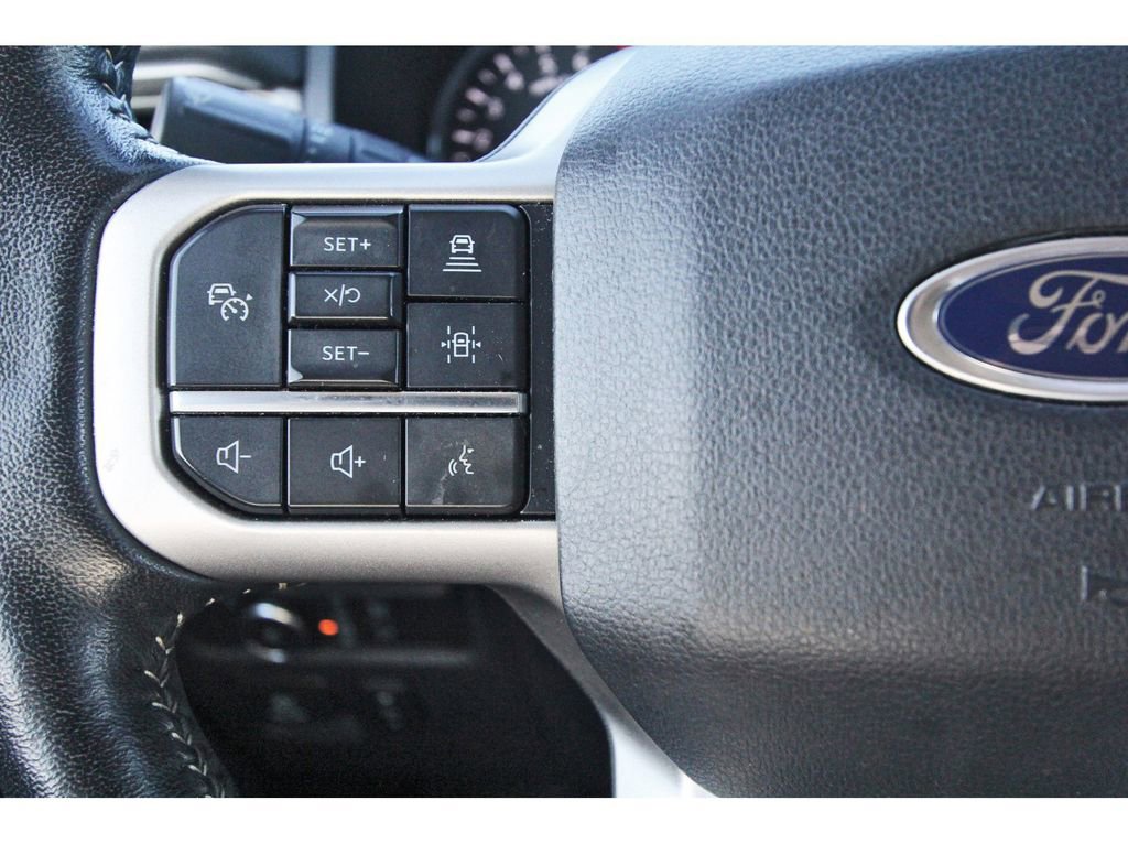 Used 2022 Ford Expedition XLT image 19