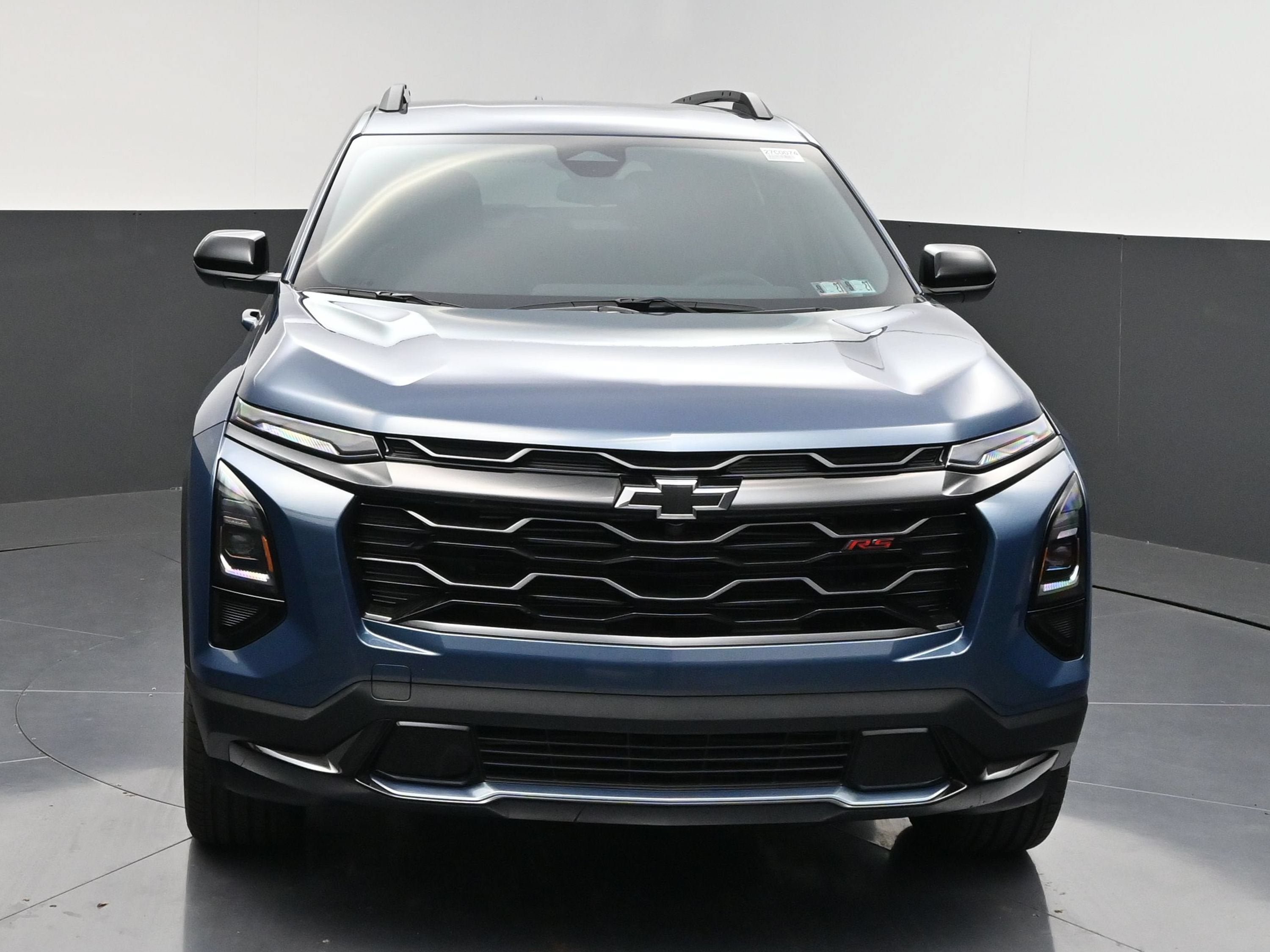 New 2027 Chevrolet Equinox RS w/ Convenience Package III FWD image 3