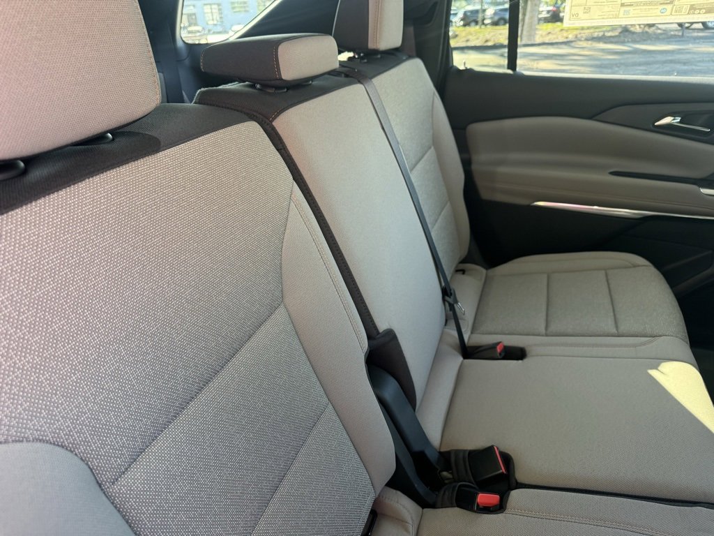 New 2026 Chevrolet Traverse LT image 10