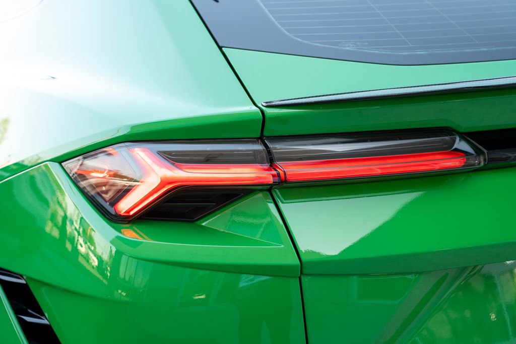 Used 2023 Lamborghini Urus Performante AWD/4WD image 20
