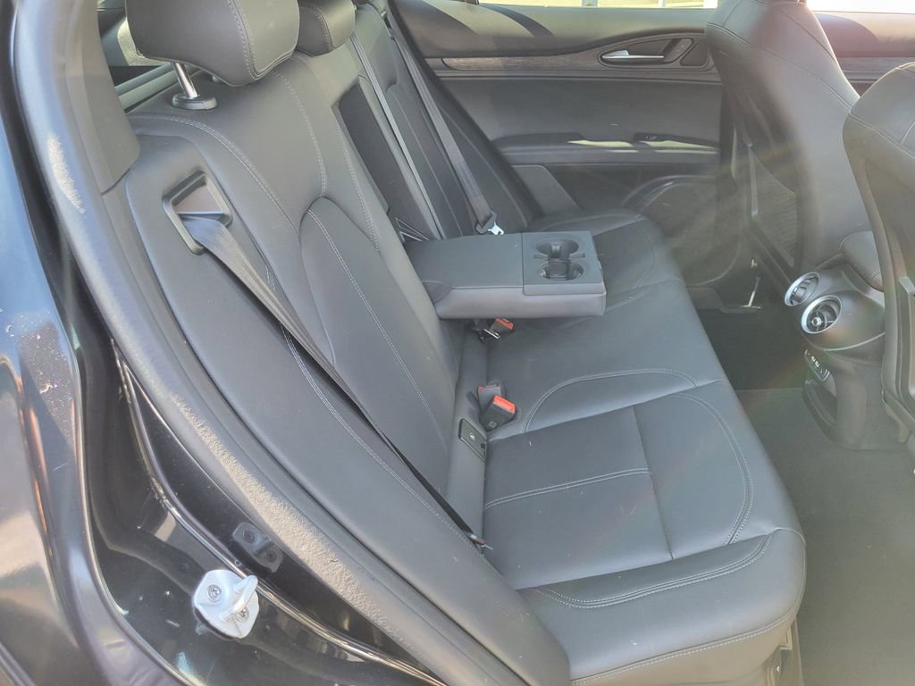 Used 2024 Alfa Romeo Stelvio Sprint image 22
