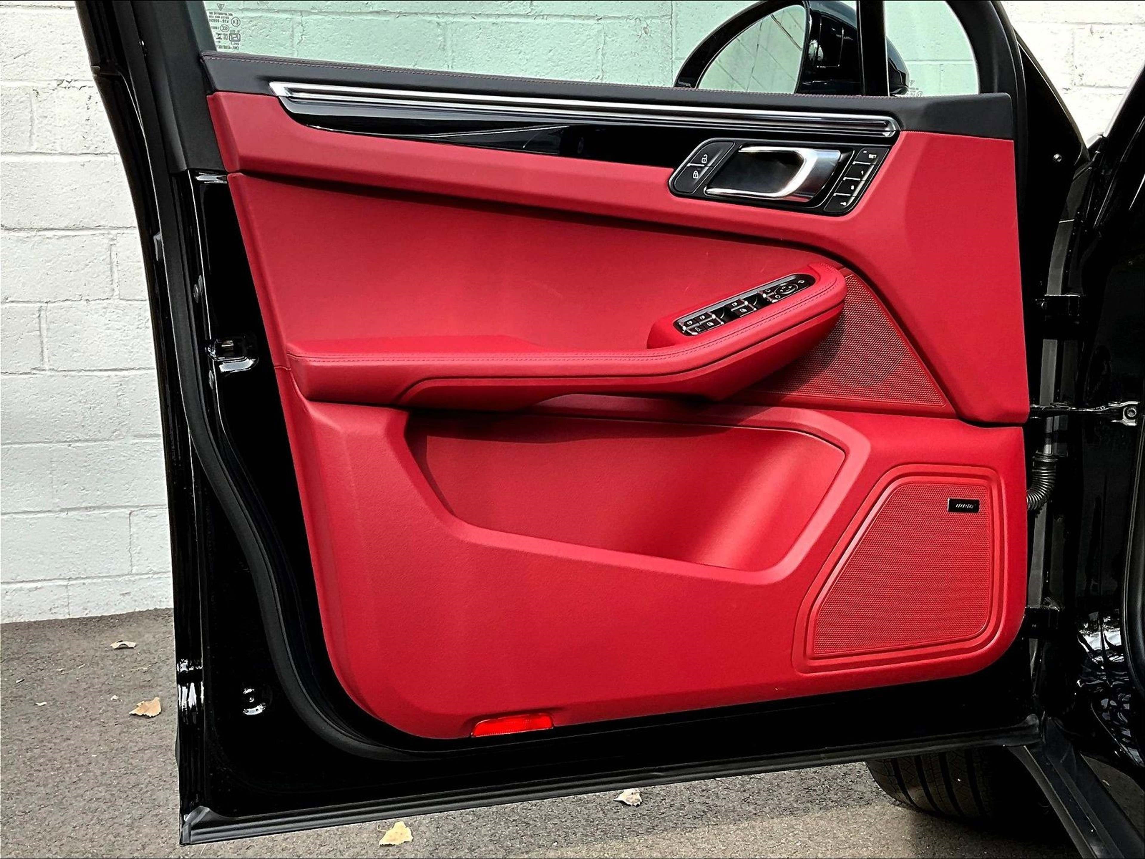 New 2026 Porsche Macan S image 16