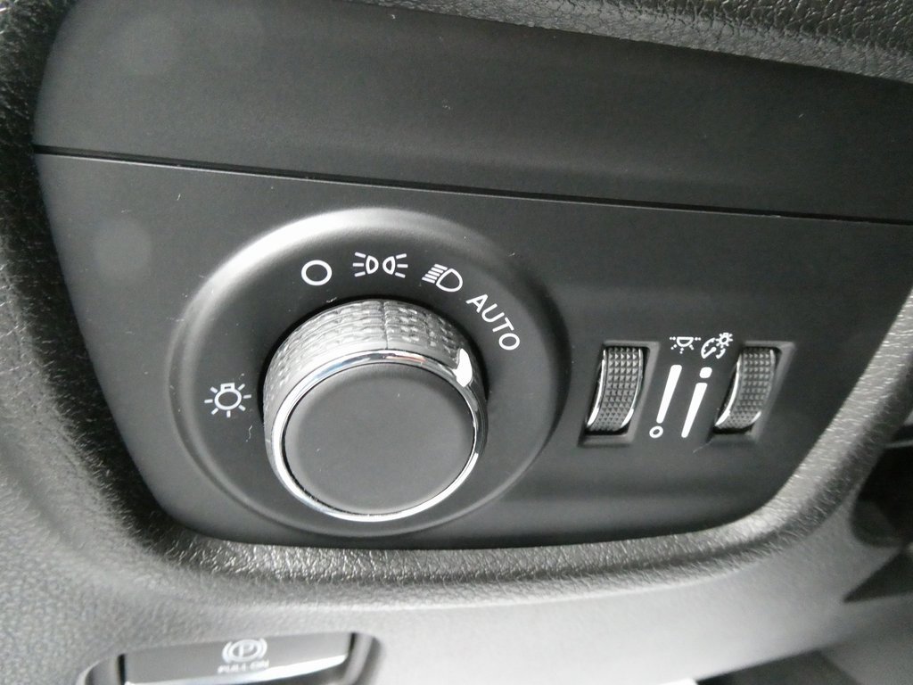 Used 2024 Jeep Grand Cherokee Altitude image 23