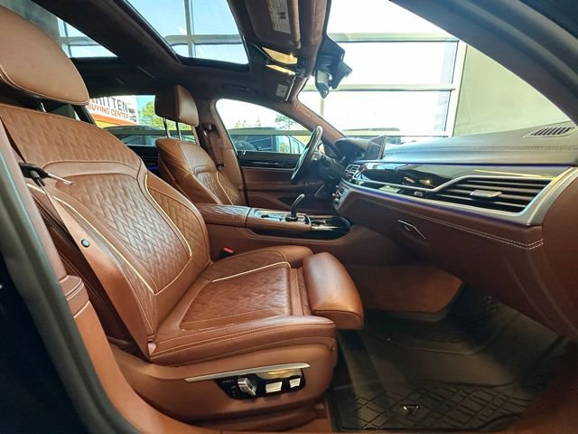 Used 2020 BMW ALPINA B7 xDrive w/ Luxury Rear Seating Package image 28