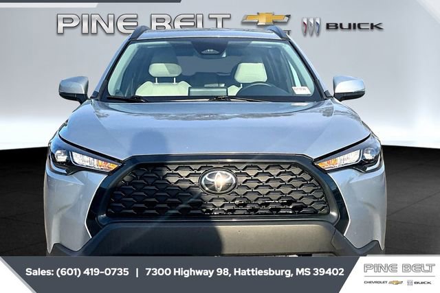 Used 2023 Toyota Corolla Cross LE image 3