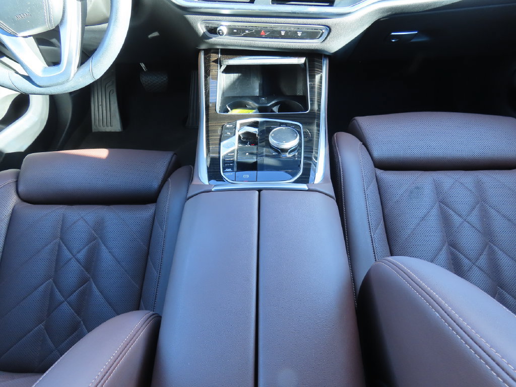 Used 2024 BMW X5 xDrive40i w/ Parking Assistance Package AWD/4WD image 9