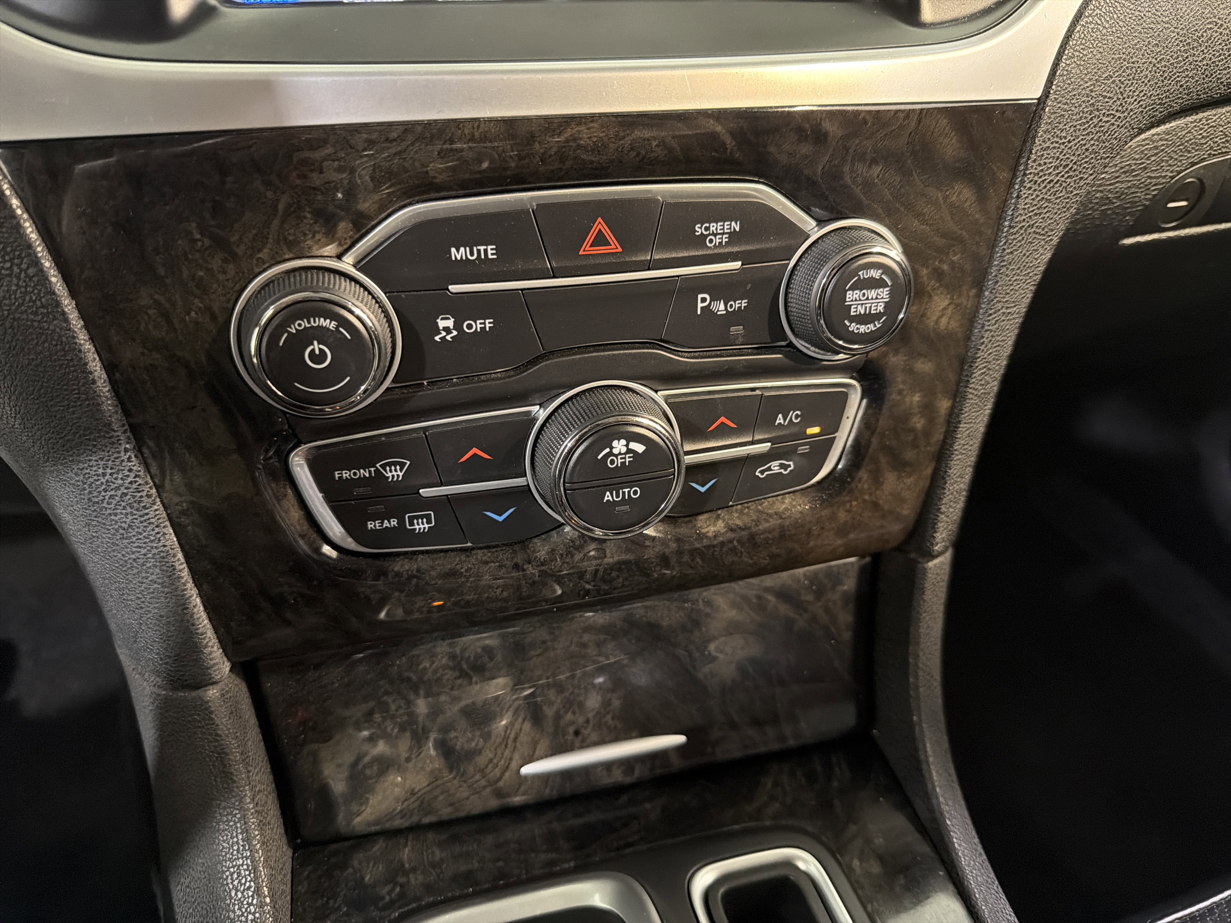 Used 2021 Chrysler 300 Touring L image 19