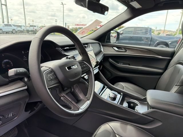 New 2026 Jeep Grand Cherokee Limited w/ Limited Altitude Package RWD image 7