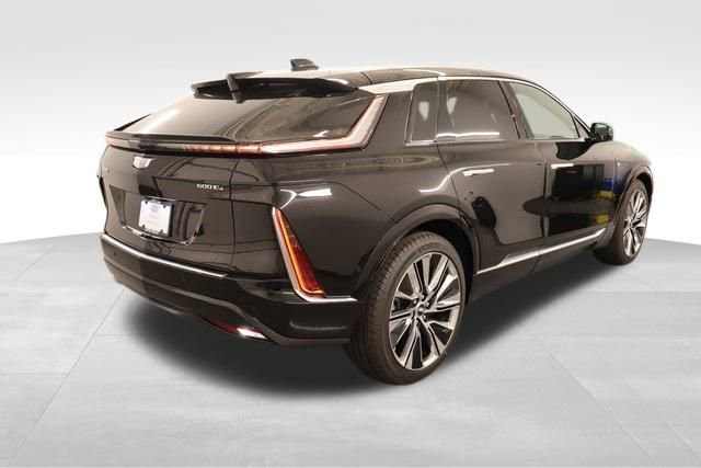 New 2026 Cadillac Lyriq Signature Luxury image 2