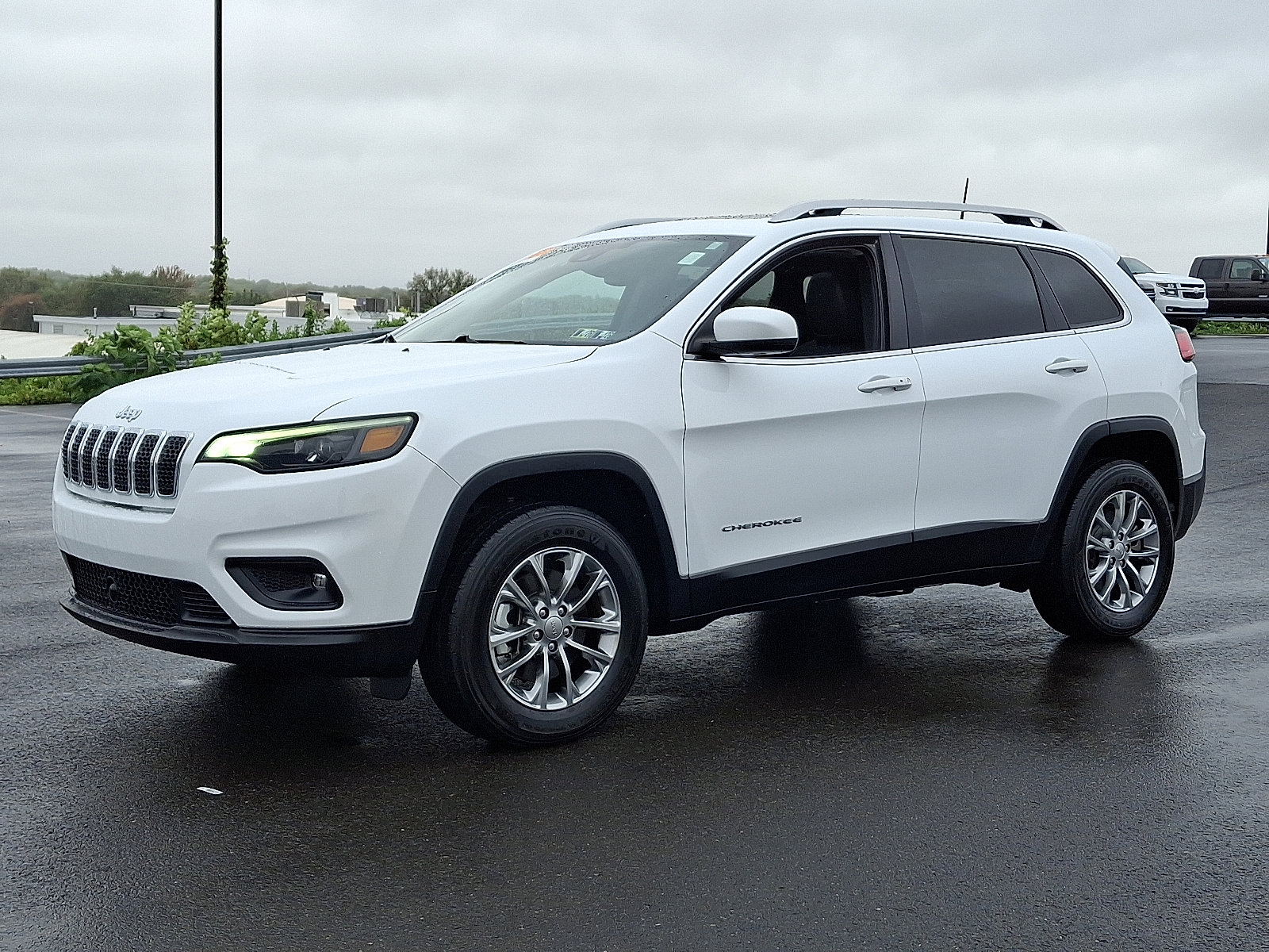 Certified 2021 Jeep Cherokee Latitude Lux w/ Sun & Sound Group image 3