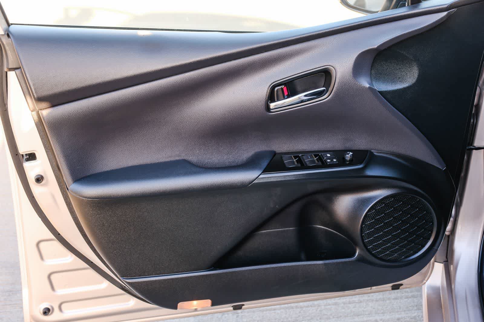 Certified 2022 Toyota Prius Prime LE FWD image 23