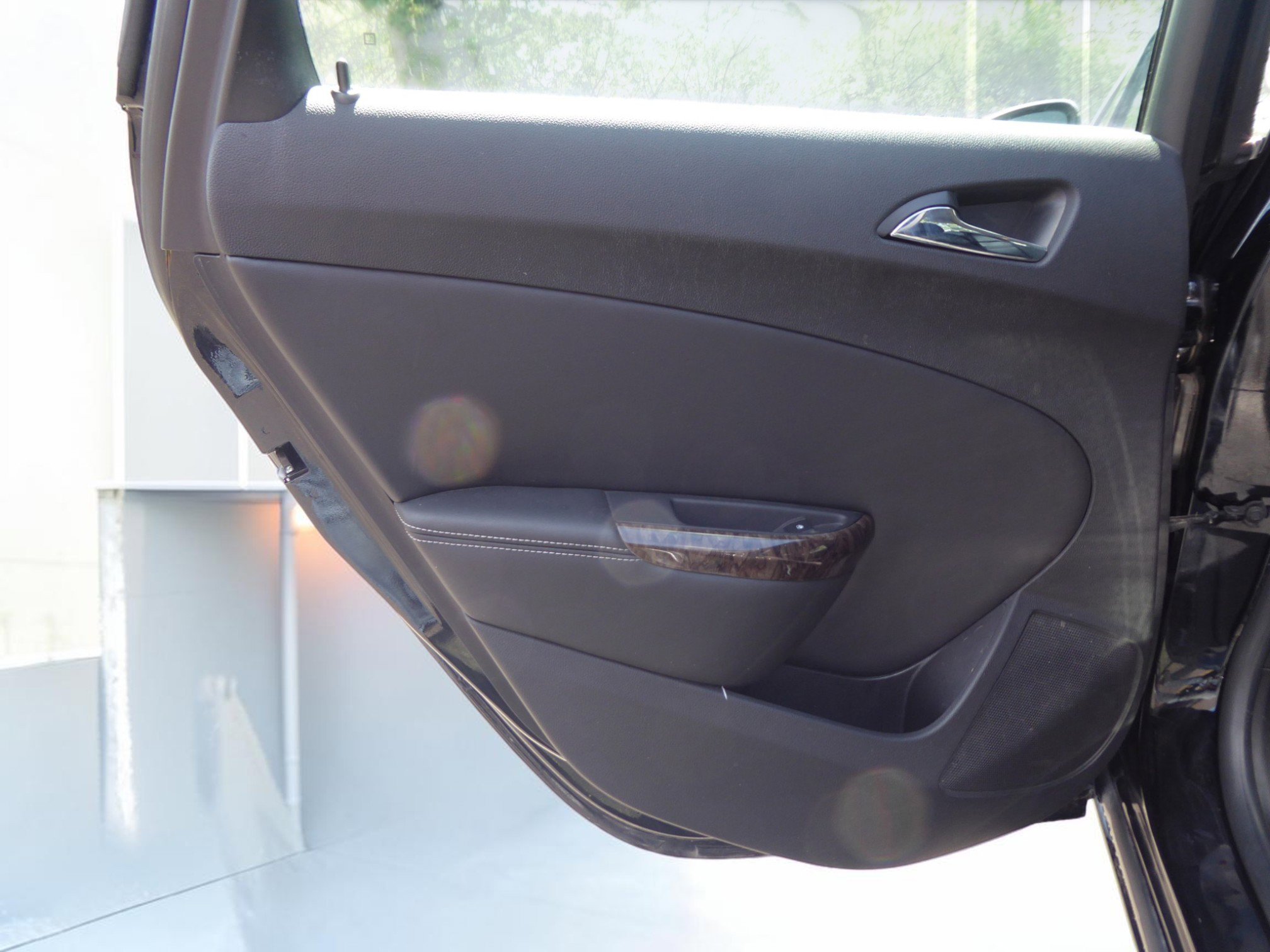 Used 2012 Buick Verano Leather FWD image 23