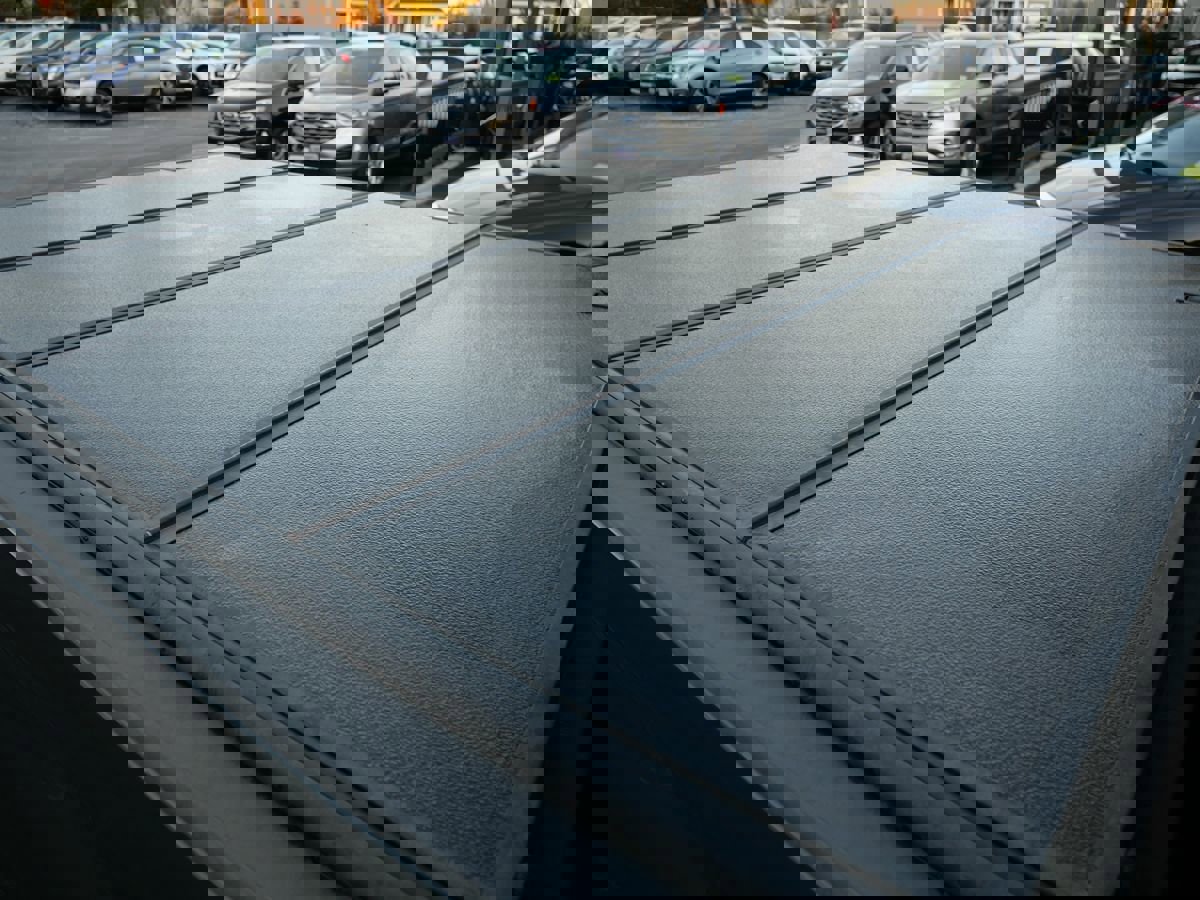 Used 2015 GMC Canyon SLE w/ All-Terrain Package image 29