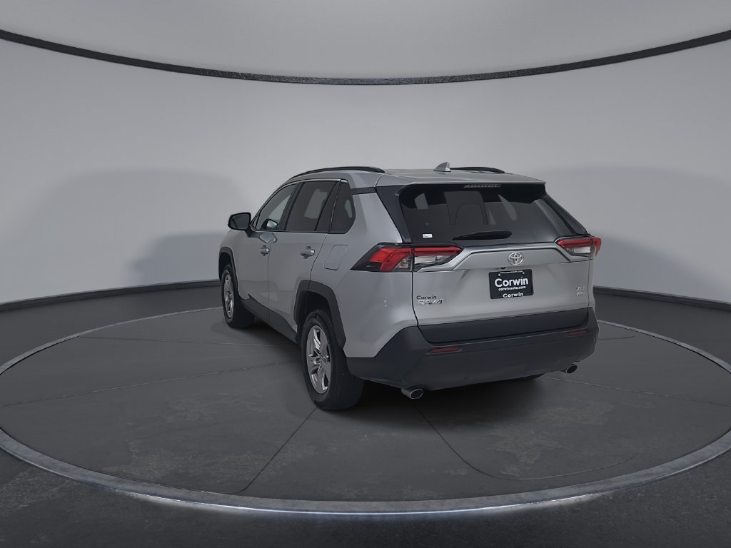 Used 2025 Toyota RAV4 XLE AWD/4WD image 13