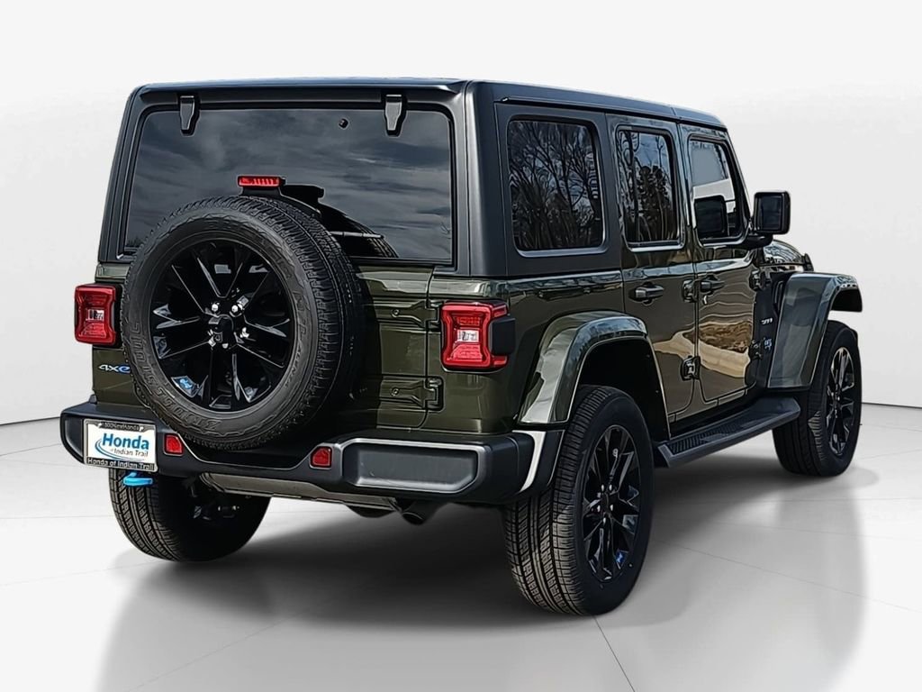 Used 2023 Jeep Wrangler Unlimited Sahara w/ Cold Weather Group image 8