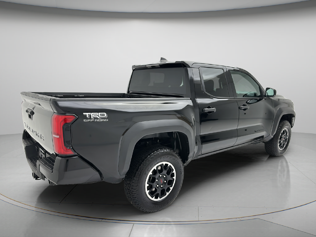 Used 2025 Toyota Tacoma TRD Off-Road AWD/4WD image 5