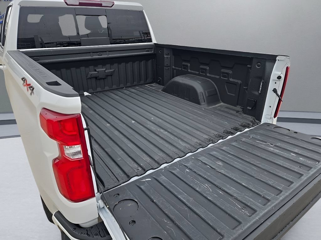 Used 2025 Chevrolet Silverado 1500 RST w/ Convenience Package II AWD/4WD image 34