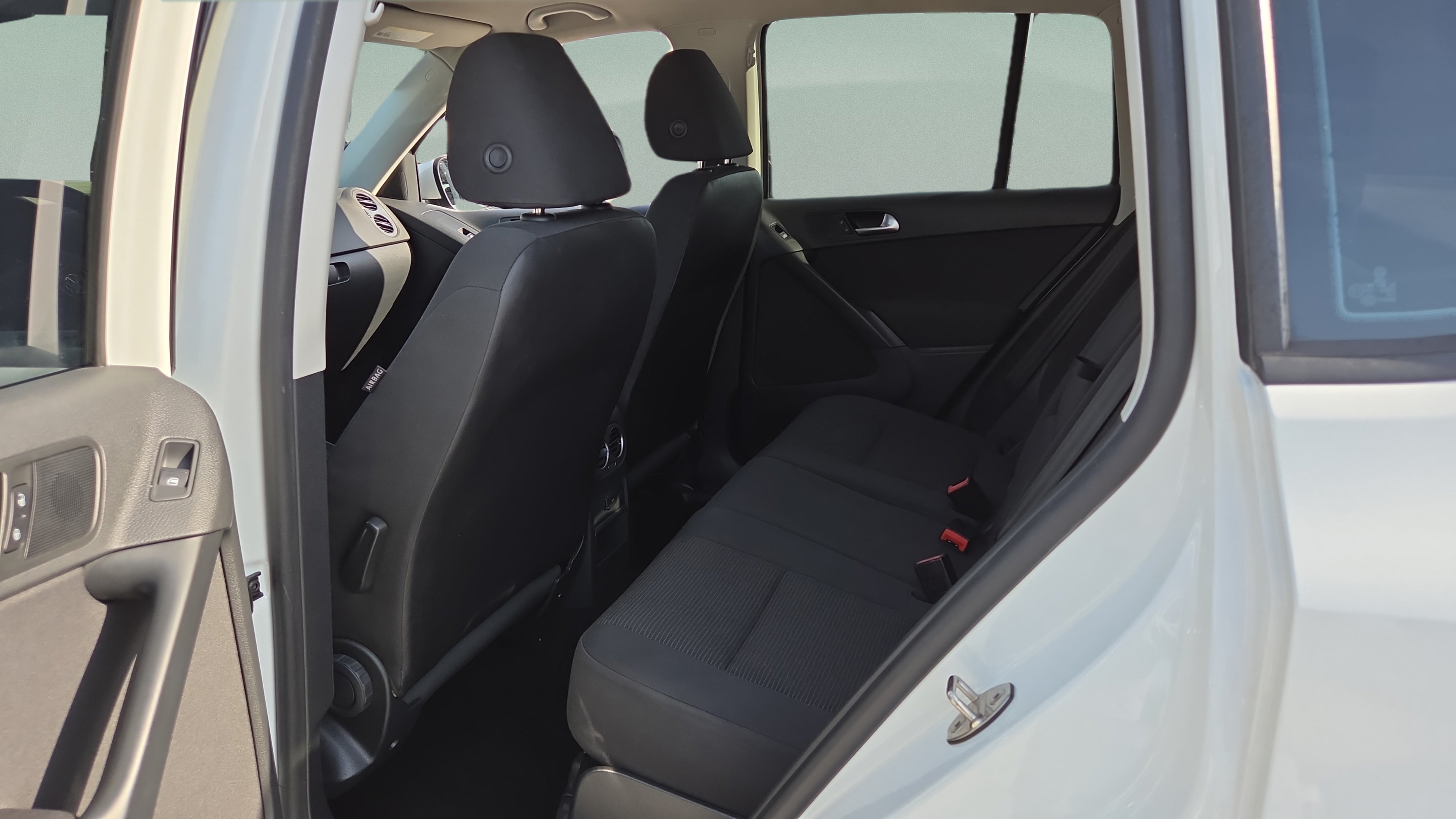 Used 2017 Volkswagen Tiguan S FWD image 11