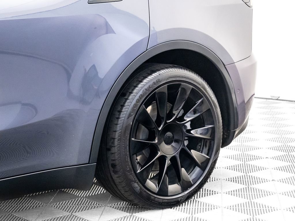 Used 2020 Tesla Model Y Long Range image 34