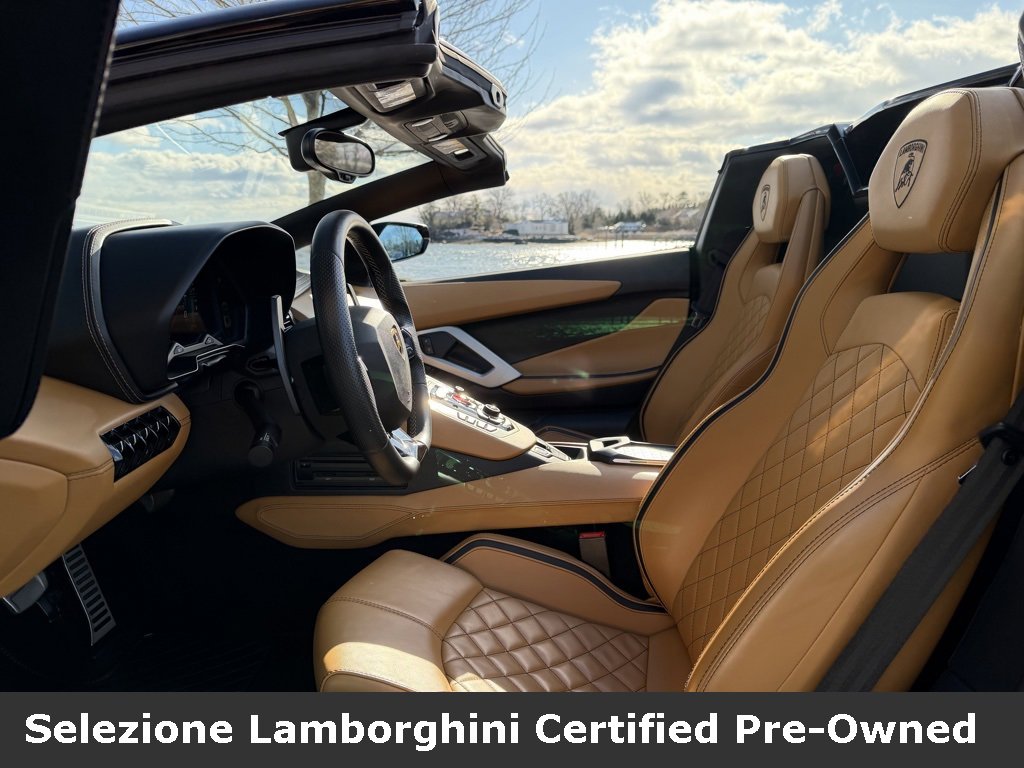 Used 2018 Lamborghini Aventador S image 29