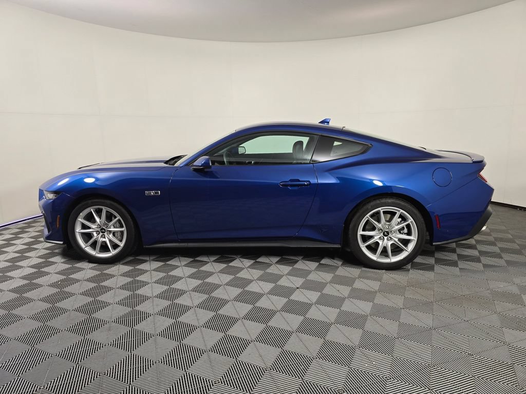 Used 2024 Ford Mustang GT Premium RWD image 4