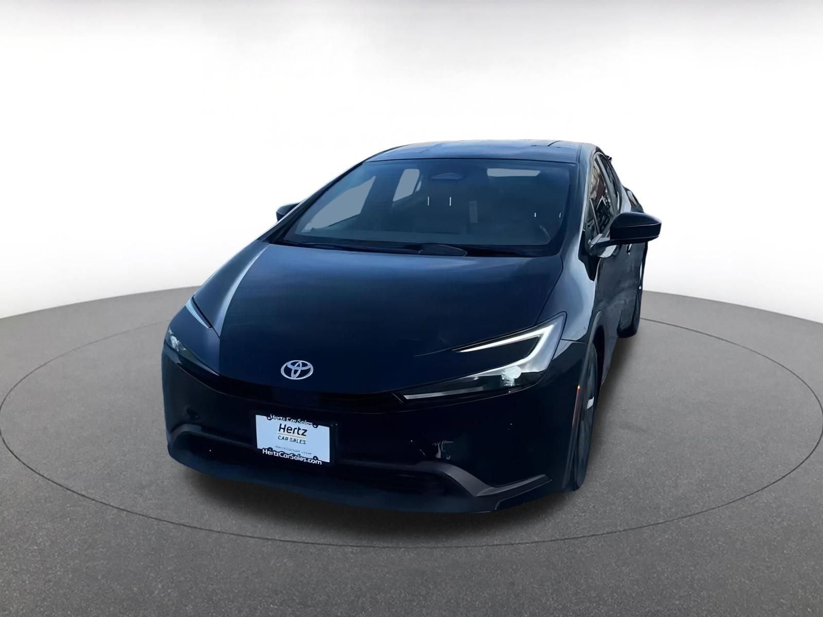 Used 2025 Toyota Prius LE image 8