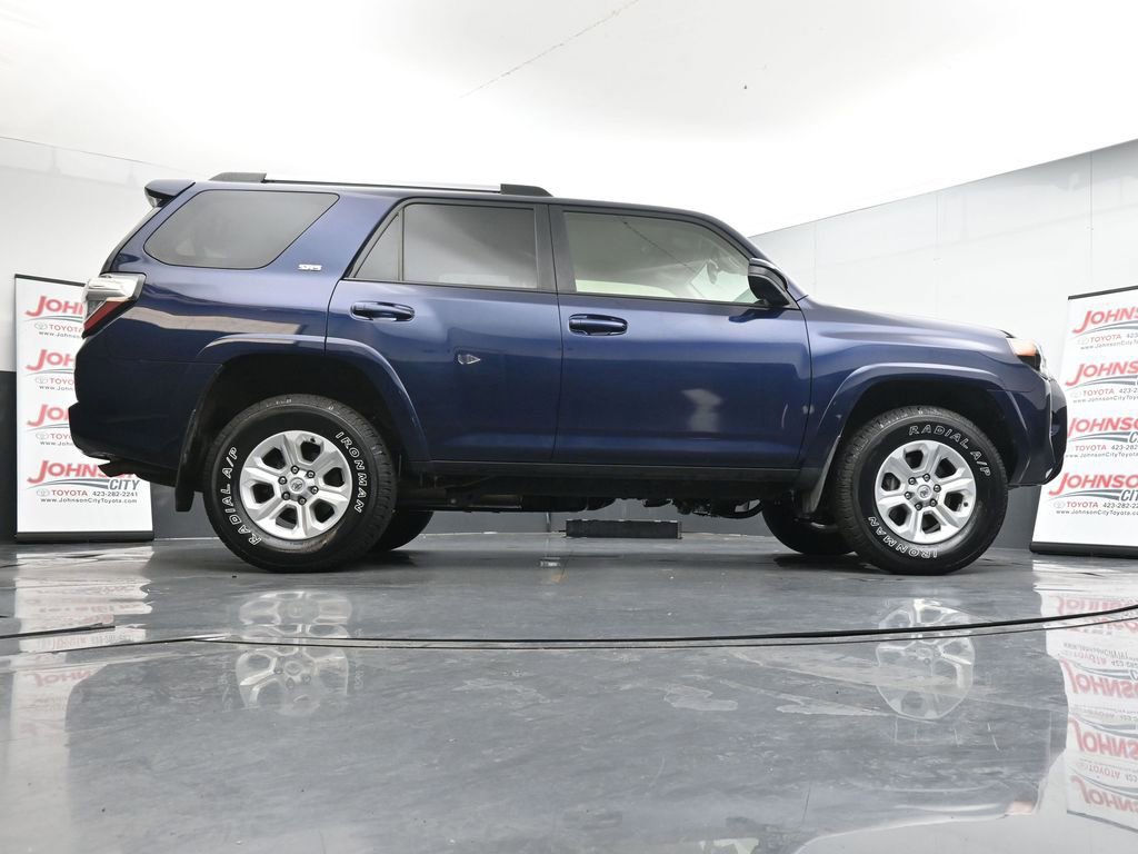 Used 2024 Toyota 4Runner SR5 AWD/4WD image 38