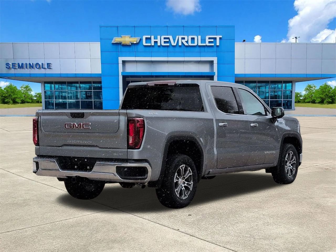 Certified 2026 GMC Sierra 1500 SLT image 4