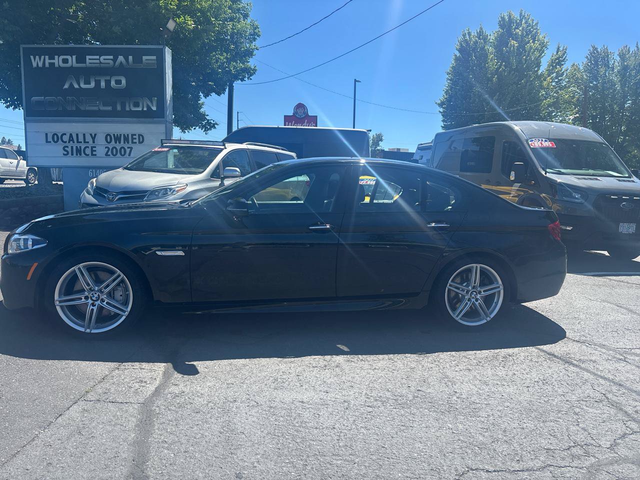Used 2014 BMW 550i xDrive Sedan AWD/4WD image 2