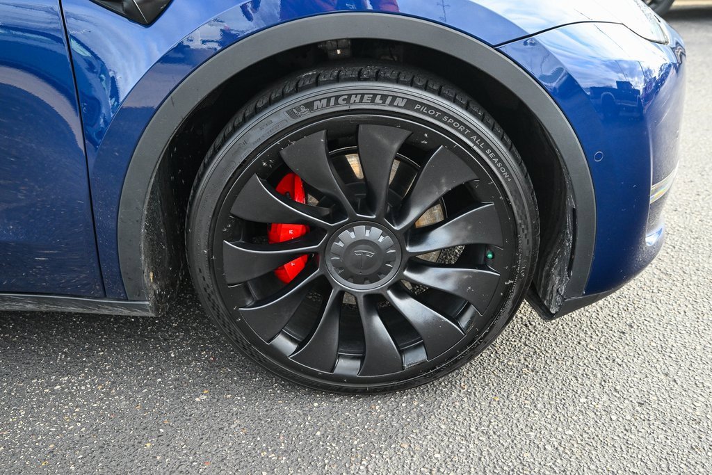 Used 2022 Tesla Model Y Performance image 15