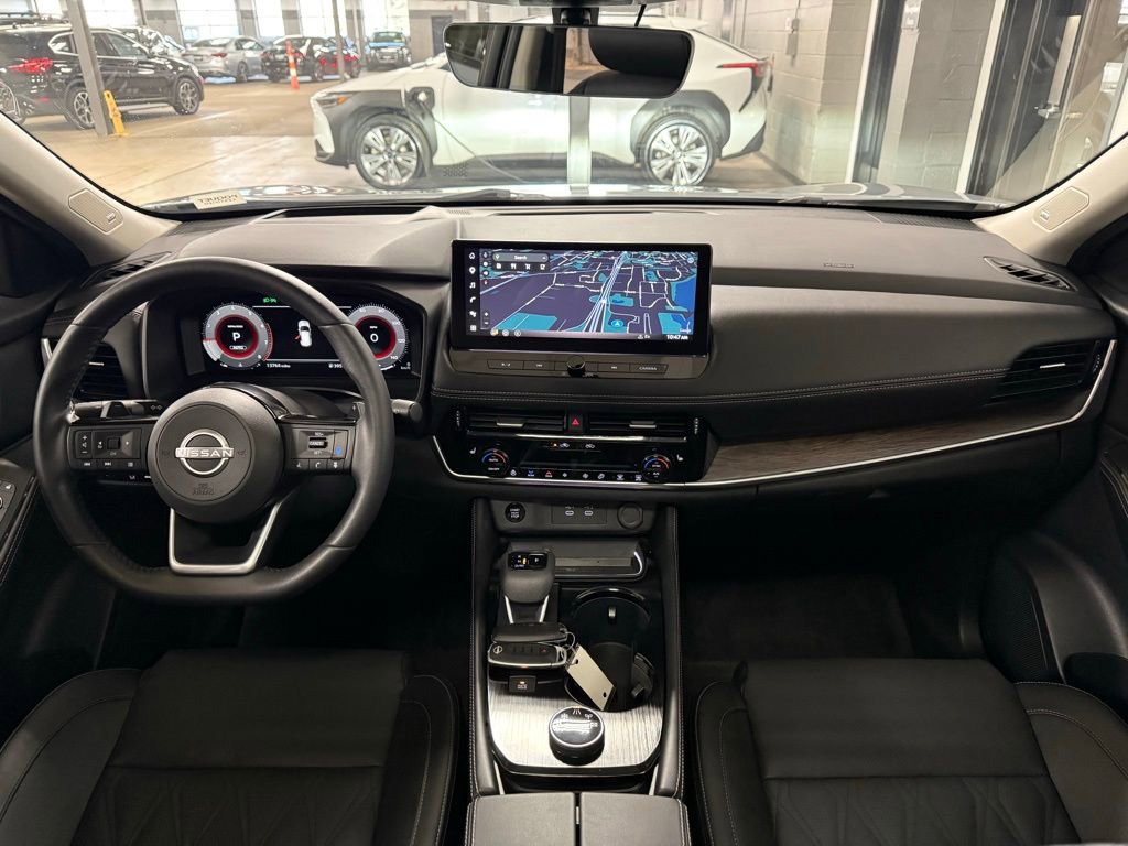 Used 2024 Nissan Rogue Platinum w/ Platinum Premium Package image 21