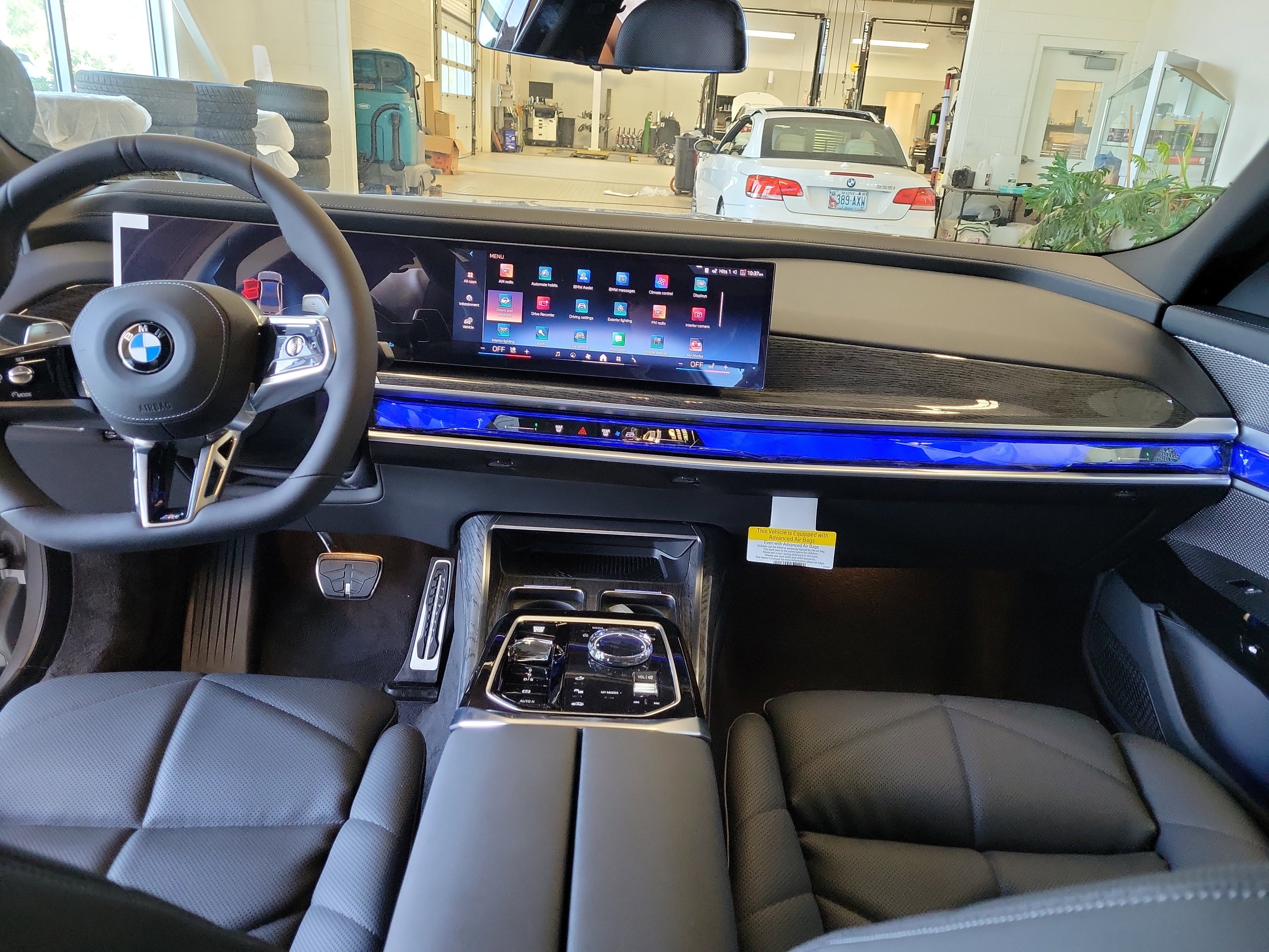 Used 2025 BMW 740i xDrive image 18